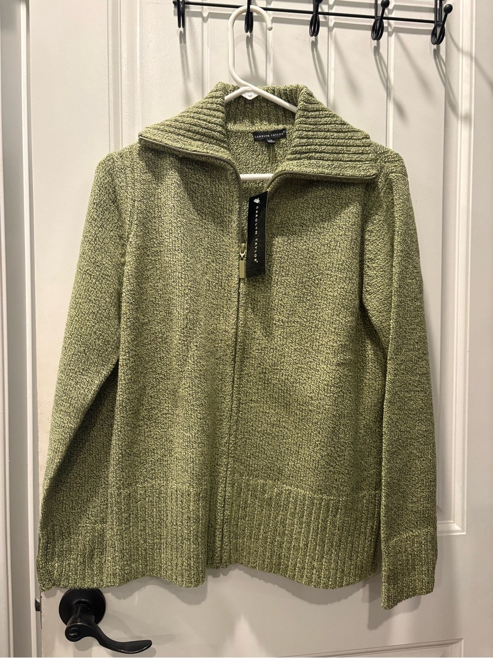 Carolyn Taylor sage full zip sweater with ribbed fold over color and textured LG